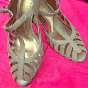 Taupe leather strappy heels